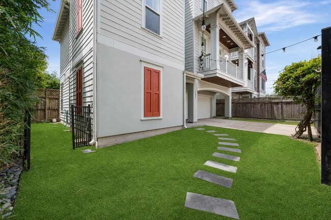 Photo - 1121 Moy St