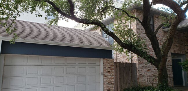 Building Photo - 1411 Mccoy St Rental