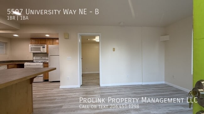 Photo - 5507 University Wy NE Unidad B