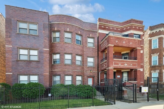 Building Photo - 1521 E 65th St Unit 3R
