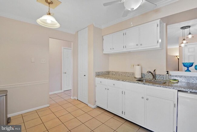 Photo - 308 Kidwelly Ct