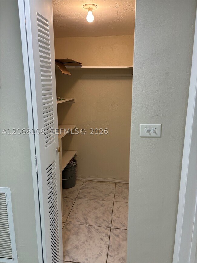 Photo - 16215 NE 18th Ct Unit 212