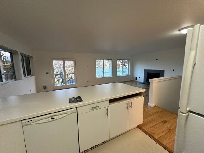 Photo - 2 Bedroom Duplex For Rent In Hood River Unit 418