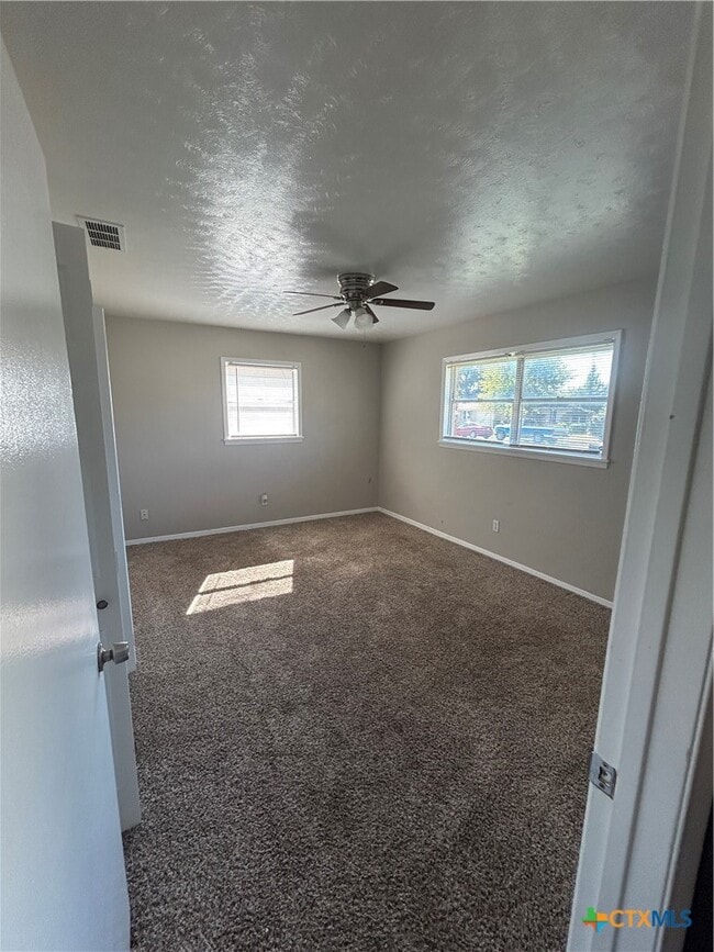 Photo - 1302 Cedar Dr