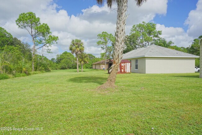 Photo - 1758 Tradewinds Ave SE