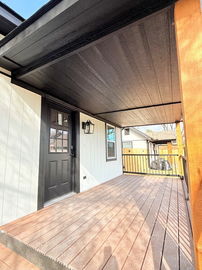 Photo - 5909 NW 40th St