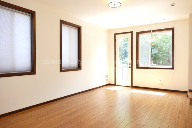 Photo - 839 NW 63rd St