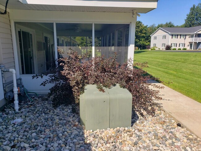 Photo - 228 Dewitt Ave