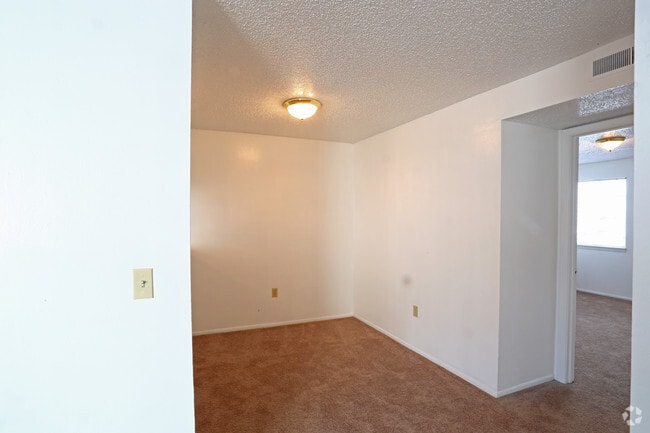 Dining Room - Puritan Place