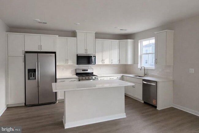 Photo - 755 Platinum Dr