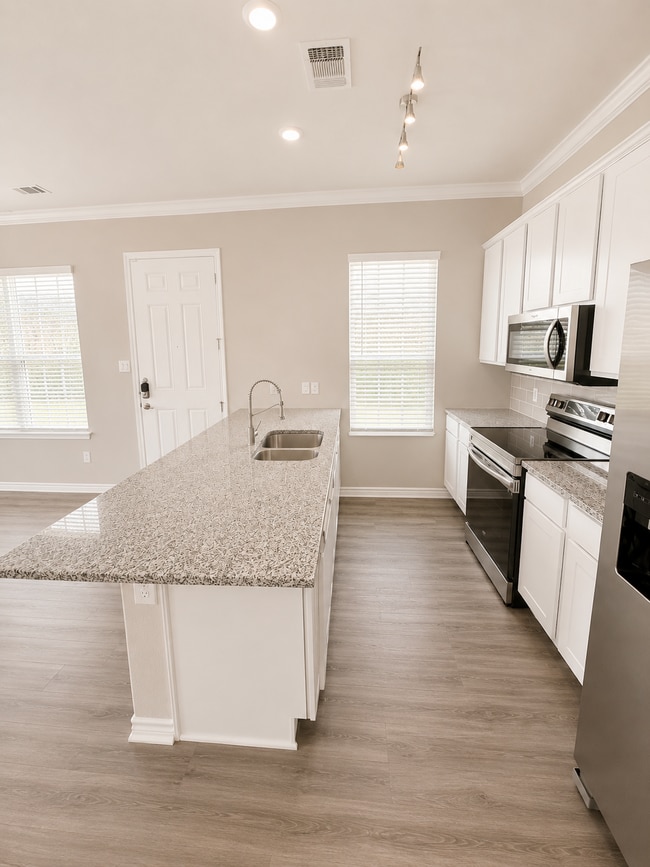 Photo - 436 Northwood Dr