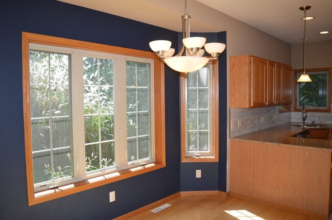 Photo - 4734 Bergamot Way