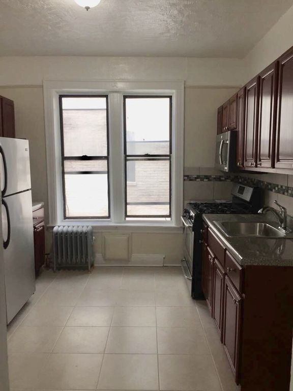Photo - 700 Essex St Apartment