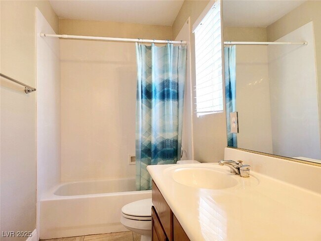 Photo - 10885 Fintry Hills St