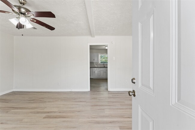 Photo - 7725 St Lo Rd