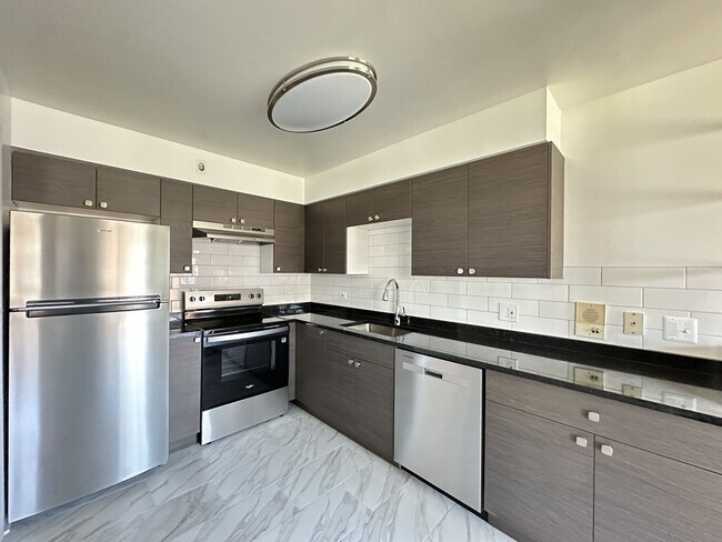 Photo - 1026 S River Rd Unit B3