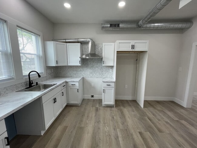 Photo - 171 Davis St Unidad #2