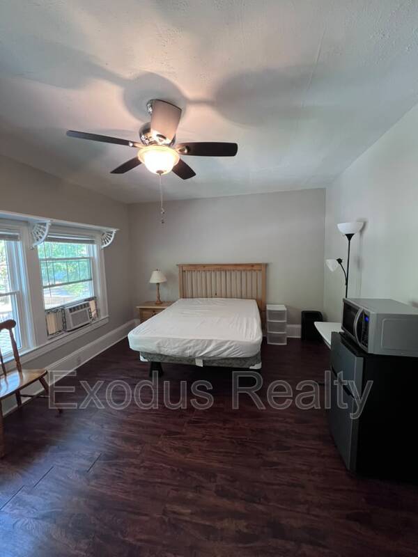 Photo - 115 Hillcrest Dr Unit Apt 04