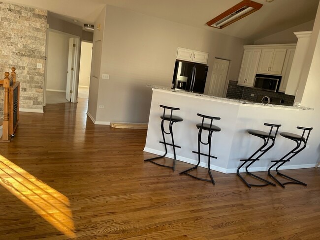 Photo - 3031 Saganashkee Ln