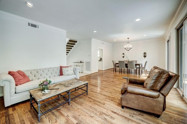 Photo - 201 Vanderpool Ln Unit True