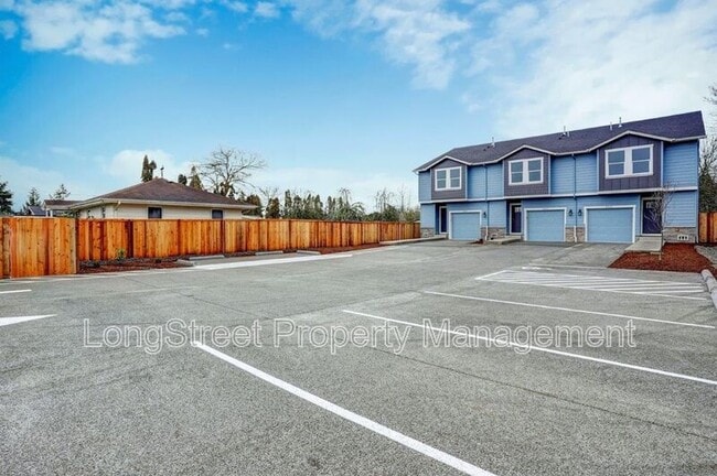 Photo - 484 S Monmouth Ave