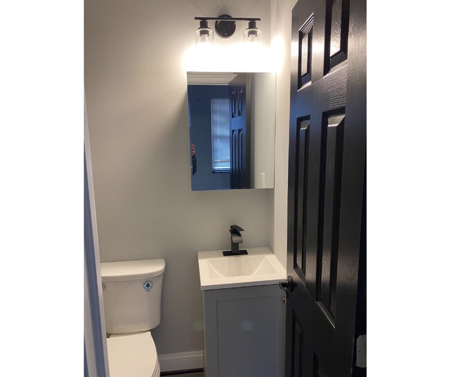 3523 Edmondson Ave Unidad I - W/BATH AVAILABLE $850