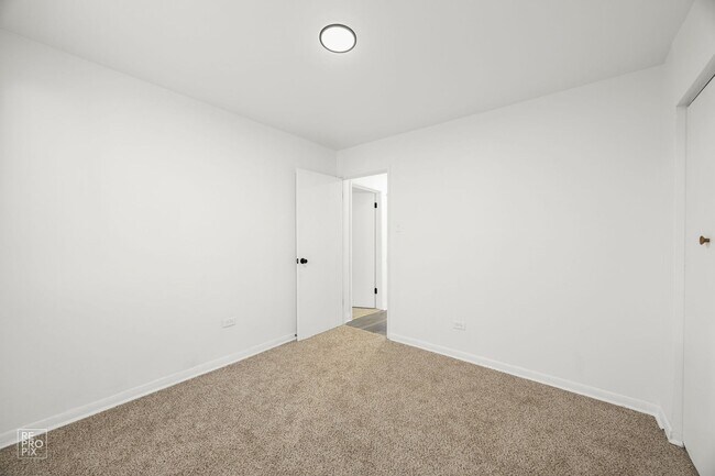 Photo - 8342-8350 S Ellis Ave Chicago, IL 60619