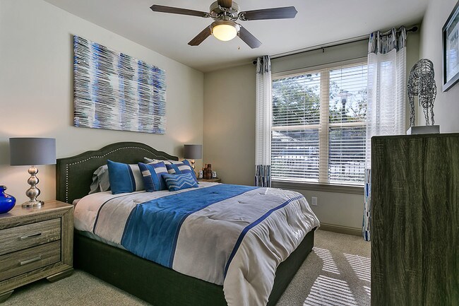 Photo - Oaks of Kyle Apartments