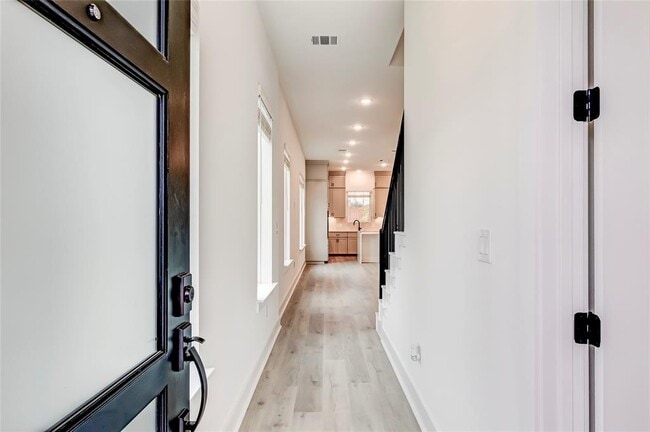 Photo - 1703 Kit Cir