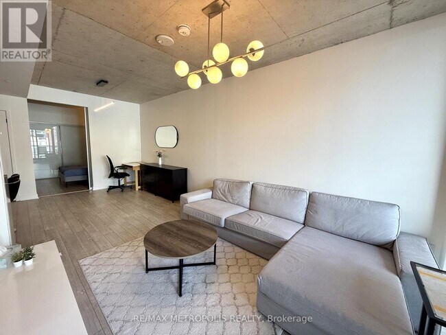 Photo - 30 Baseball Pl Unité 520