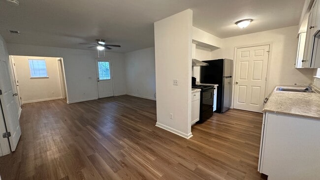 Photo - Recently Updated 3/2 Newer Kitchen, Deck &...
