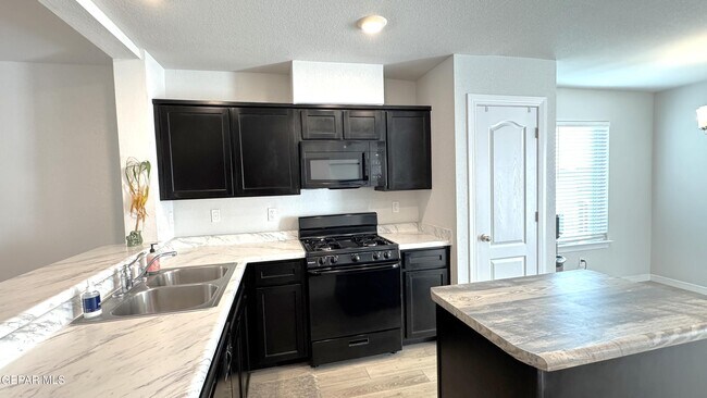 Photo - 1033 Candelilla St