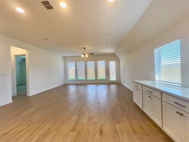 Building Photo - 10931 Spring Wind Dr Rental