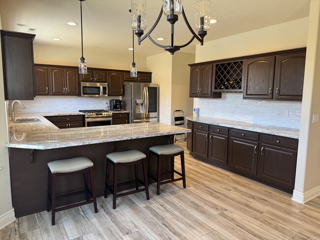 Photo - 1361 Elges Ave