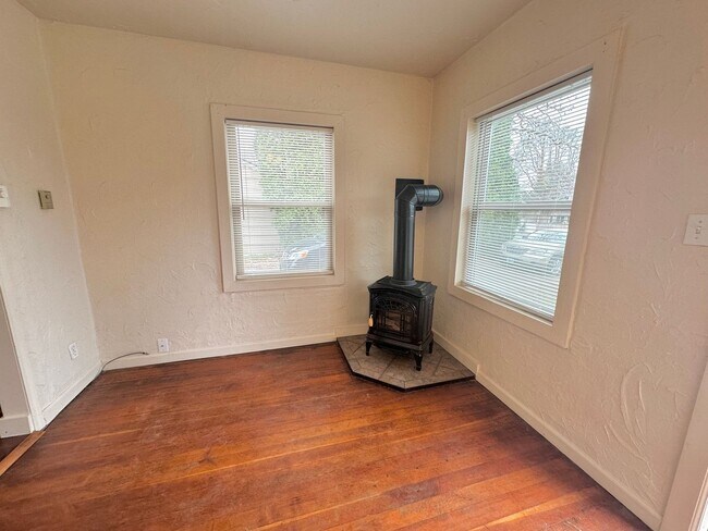Photo - Charming 2 Bedroom 2 Bath Home Located Nea...