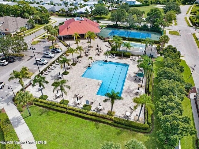 Photo - 2039 Tullagee Ave