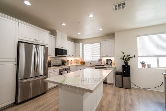 Photo - Stunning Verano at Skyline |Gated Community |HOA, Pool, Playground