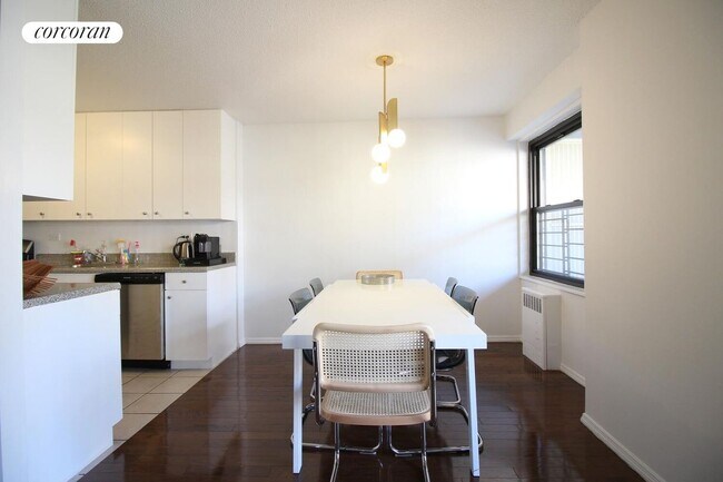 Photo - 175 W 90th St