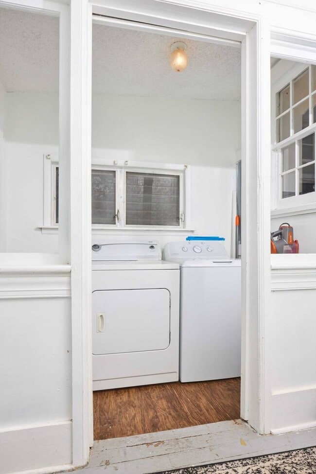 Photo - Historic Cottage Near Memorial Hospital & Savannah State – Unfurnished Long-Term Rental