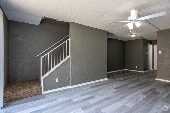 2BR, 1.5BA - 719SF - Living/Dining Area
