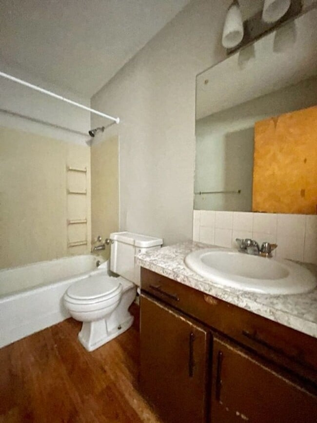 Photo - m1081 Unidad 1081