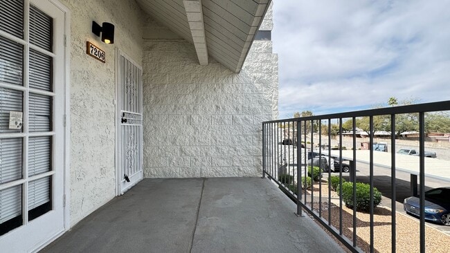 Photo - Eastside (Golf Links and Pantano) spacious 2nd floor 2 bed, 2 bath condo! Unit 7206