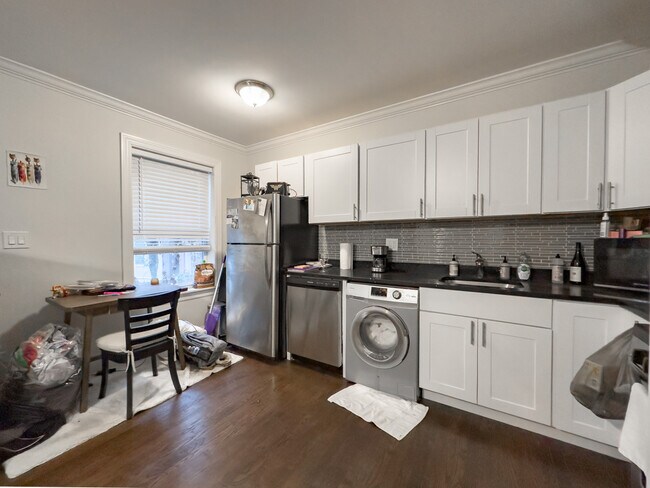 Photo - 2129 N Dayton St Unit 701