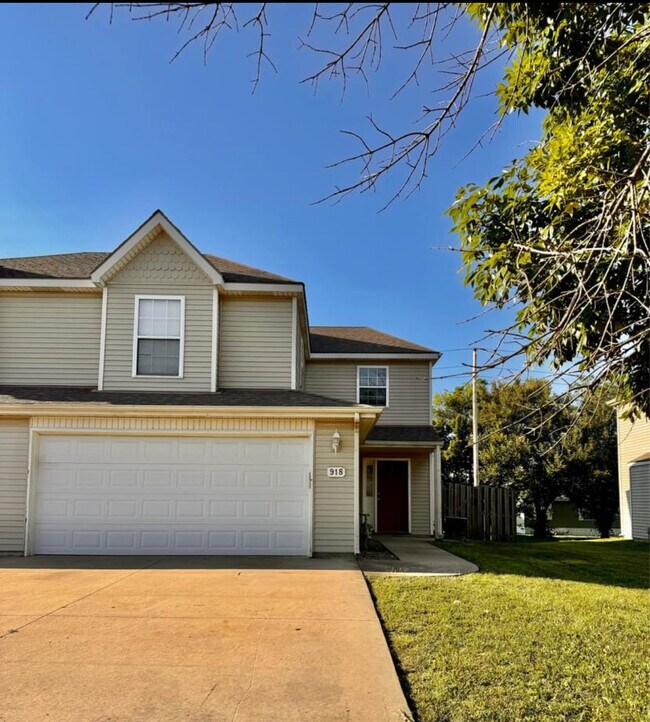 Photo - 918 E Wildcat Run St Townhome