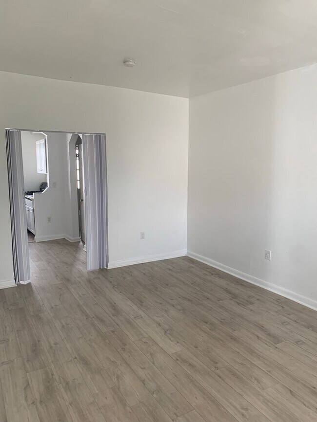 1350 Euclid Ave Unit 10