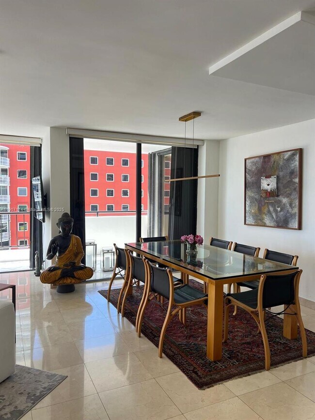 Photo - 1581 Brickell Ave Unit 2005