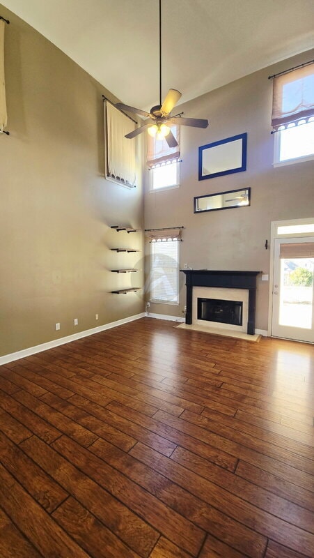 Photo - 203 Elmbrook Ln