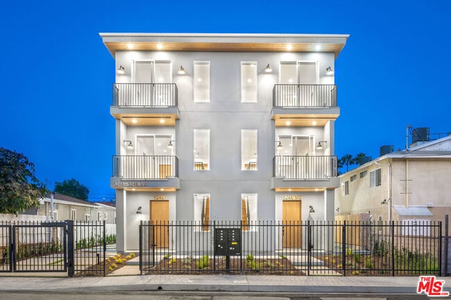 Photo - 5248 Auckland Ave Unidad 1/2