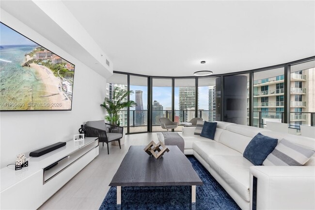 Building Photo - 1000 Brickell Plaza Unit 3902