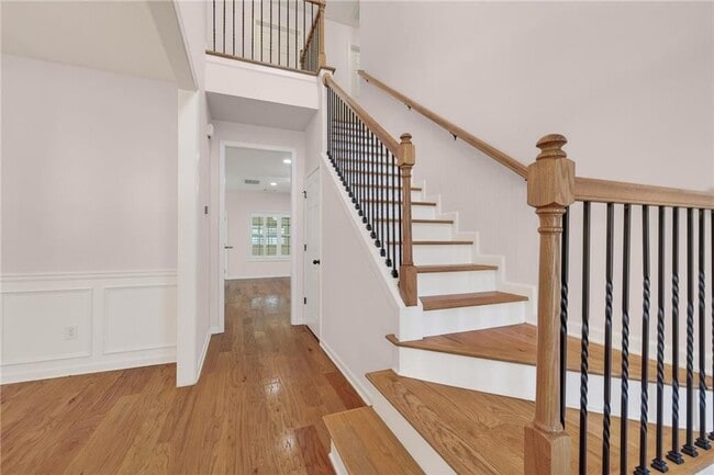 Photo - 1931 Gregory Run NE